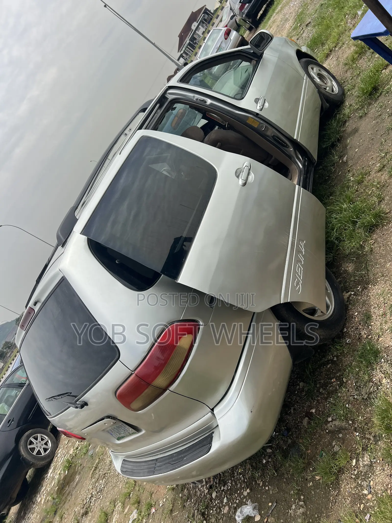 Toyota Sienna XLE 2002 Silver