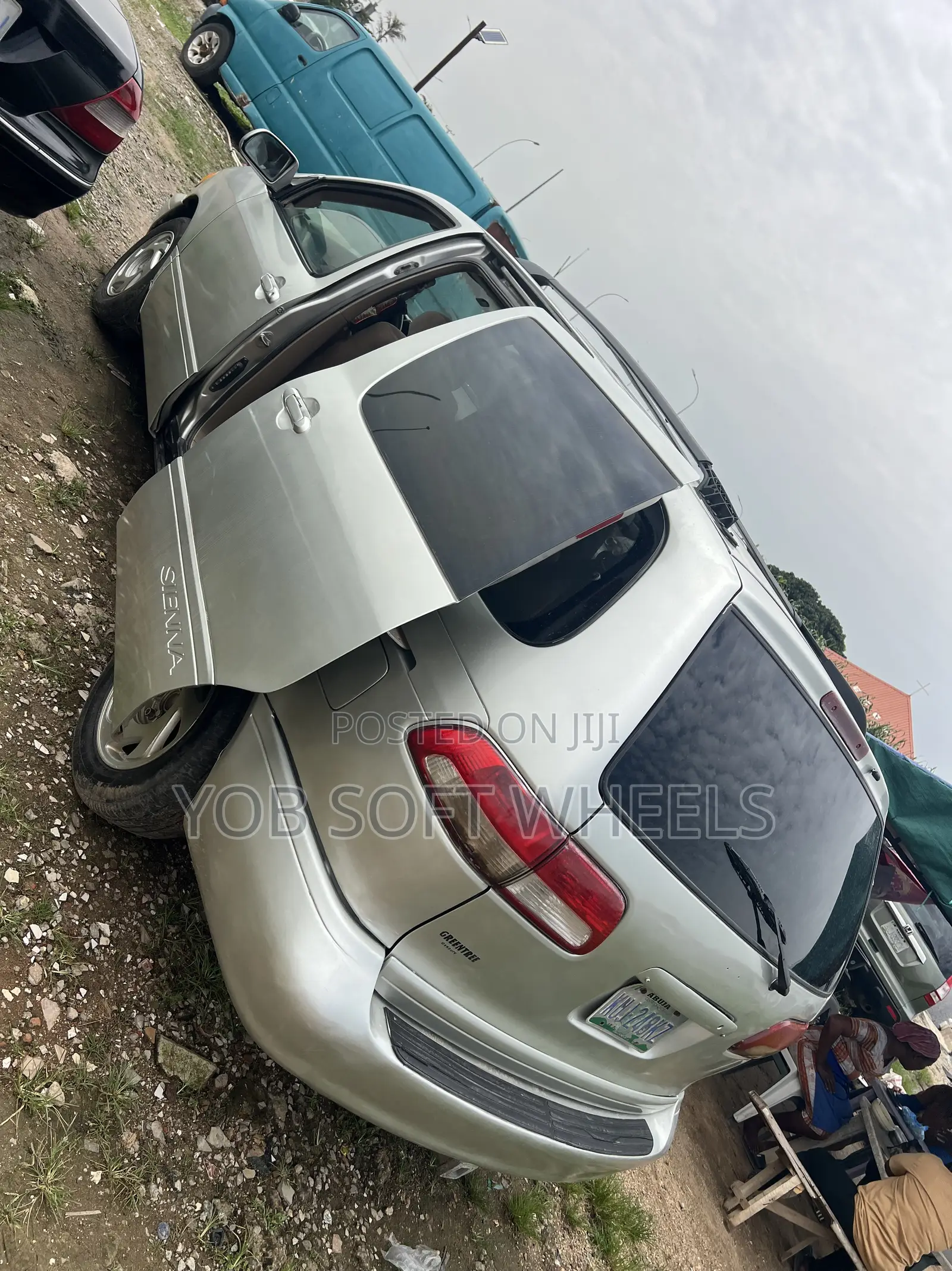 Toyota Sienna XLE 2002 Silver