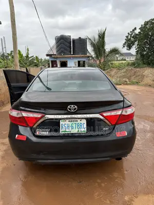 Toyota Camry SE 4dr Sedan (2.5L 4cyl 6A) 2016 Black