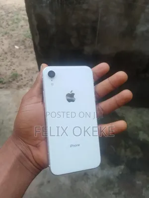 Apple iPhone XR 128 GB White
