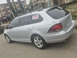 Volkswagen Golf 2.5 5 Door 2010 Gray