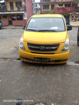 Hyundai Starex 2019 Yellow