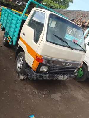 Toyota Dyna 100 Old Model With Big Bucket Petrol Truck