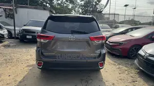 Toyota Highlander 2019 Gray