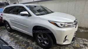 Toyota Highlander Limited Platinum 4x4 V6 (3.5L 6cyl 8A) 2017 Off white