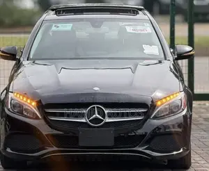 Mercedes-Benz C300 2016 Black