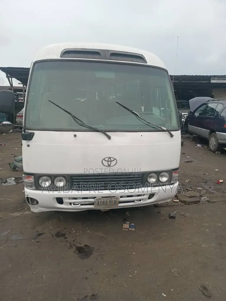 Toyota Coaster 2000 White