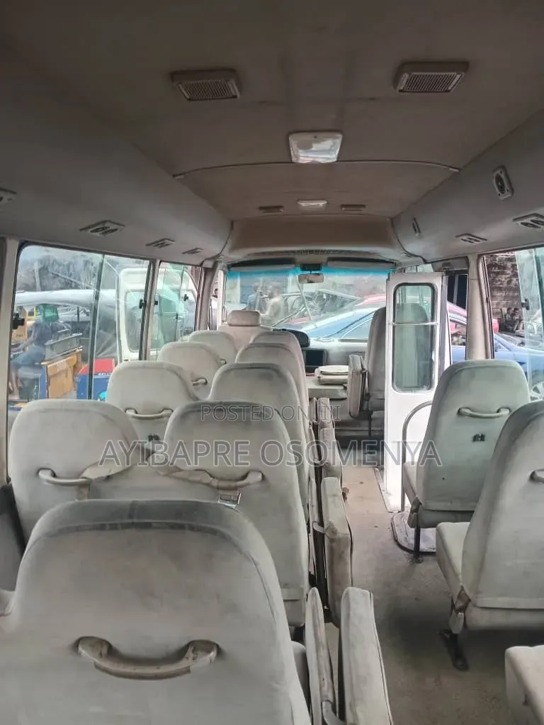 Toyota Coaster 2000 White