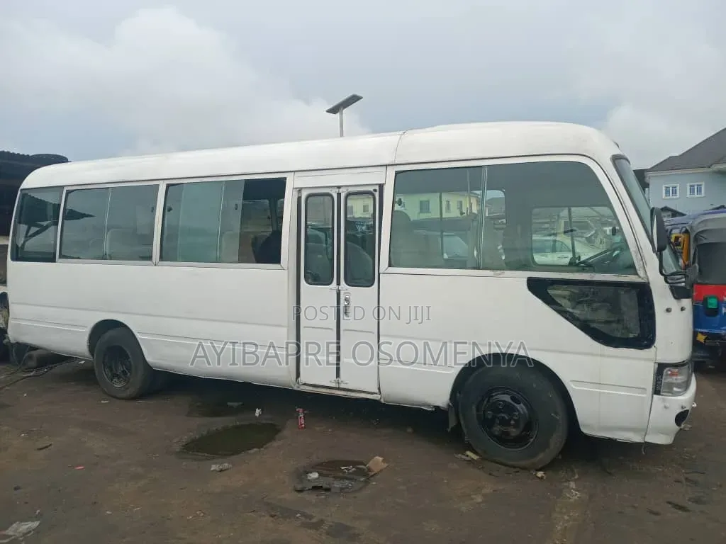 Toyota Coaster 2000 White