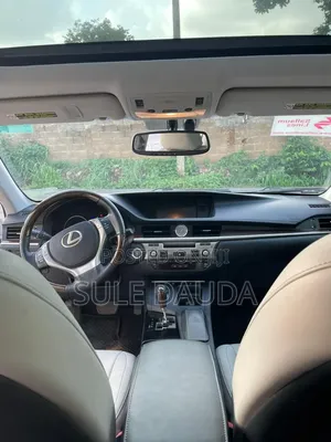 Lexus ES 2013 White