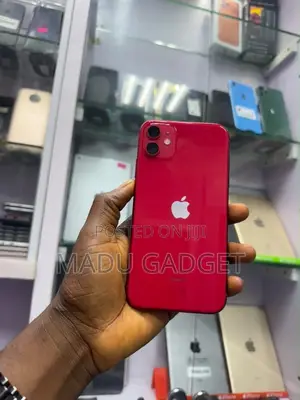 Apple iPhone 11 64 GB Red