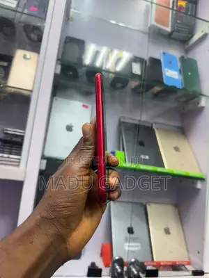 Apple iPhone 11 64 GB Red