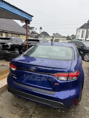 Toyota Corolla SE 2021 Blue