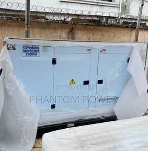 Single Unit of SP-250kva England Perkins Diesel Soundproof Generator
