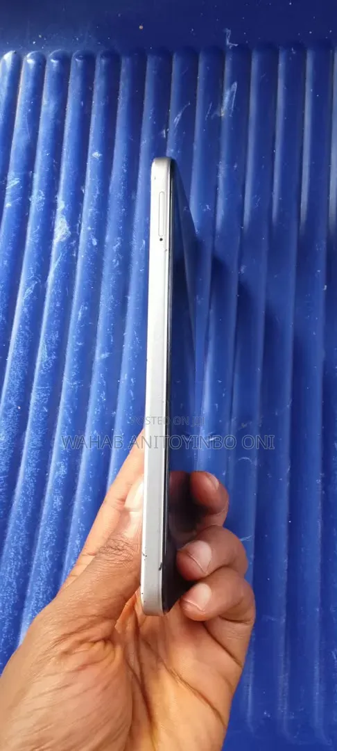 Infinix Smart 9 64 GB Silver