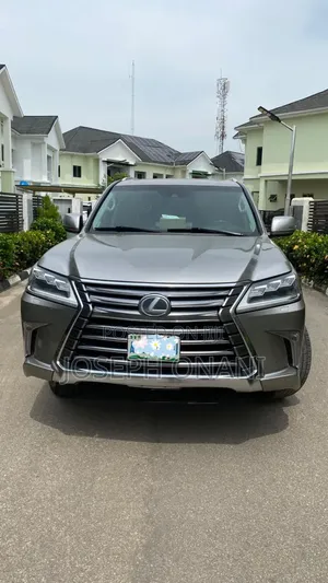 Lexus LX 570 (5 seats) AWD 2018 Gold