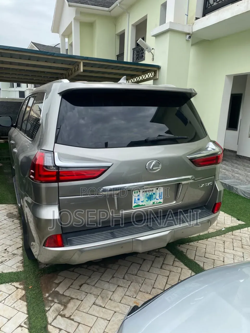 Lexus LX 570 (5 seats) AWD 2018 Gold