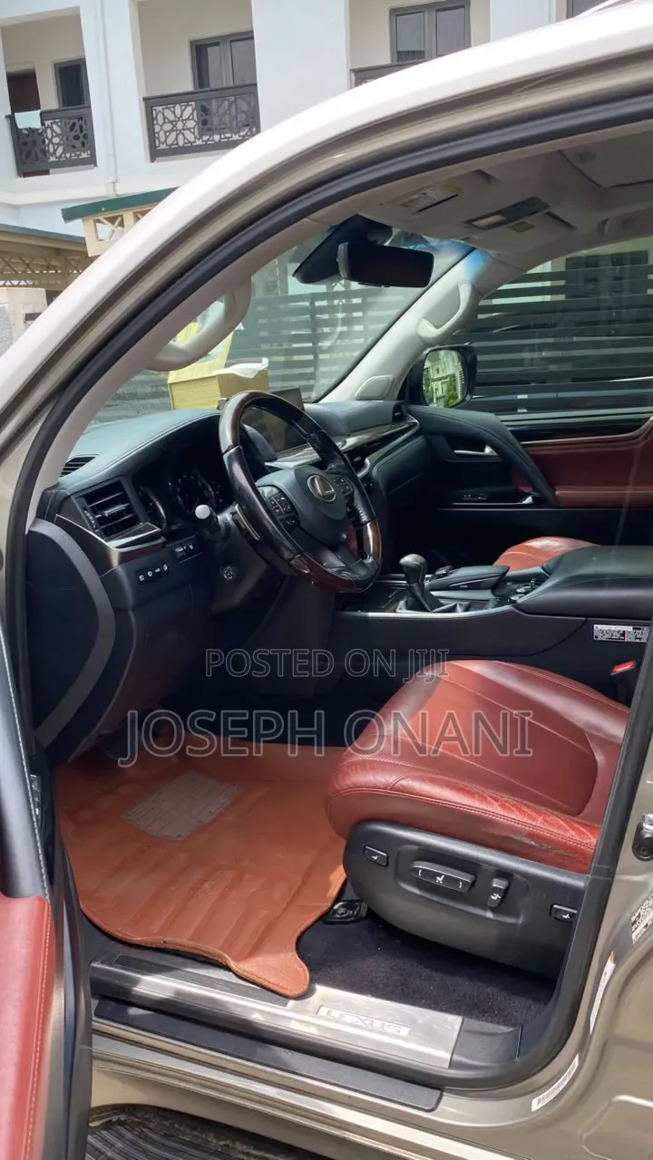 Lexus LX 570 (5 seats) AWD 2018 Gold