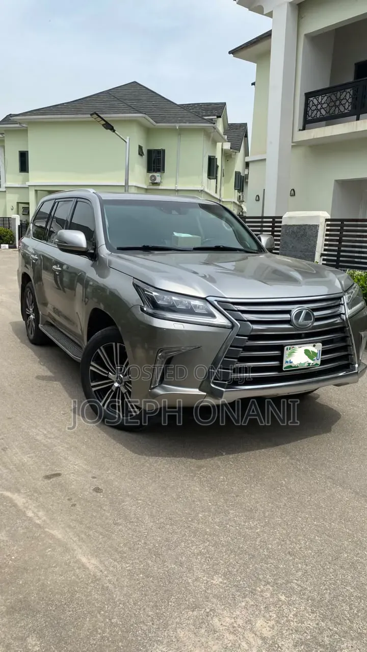 Lexus LX 570 (5 seats) AWD 2018 Gold