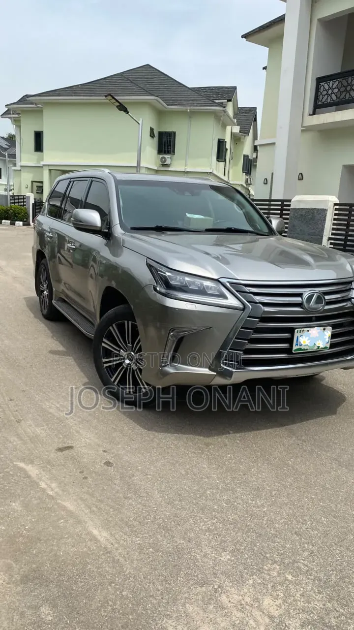 Lexus LX 570 (5 seats) AWD 2018 Gold