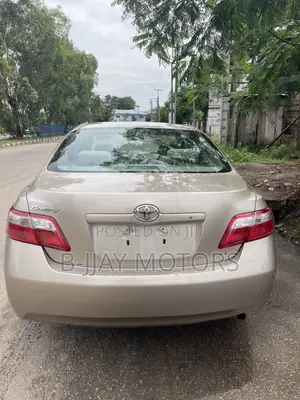 Toyota Camry 2.4 LE 2008 Gold