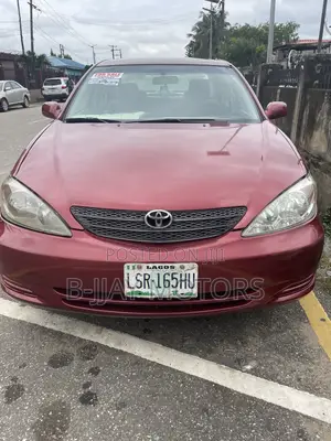 Toyota Camry LE 4dr Sedan (2.4L 4cyl 5M) 2004 Red