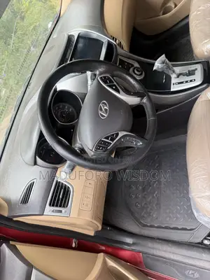 Hyundai Elantra GLS Automatic 2012 Red