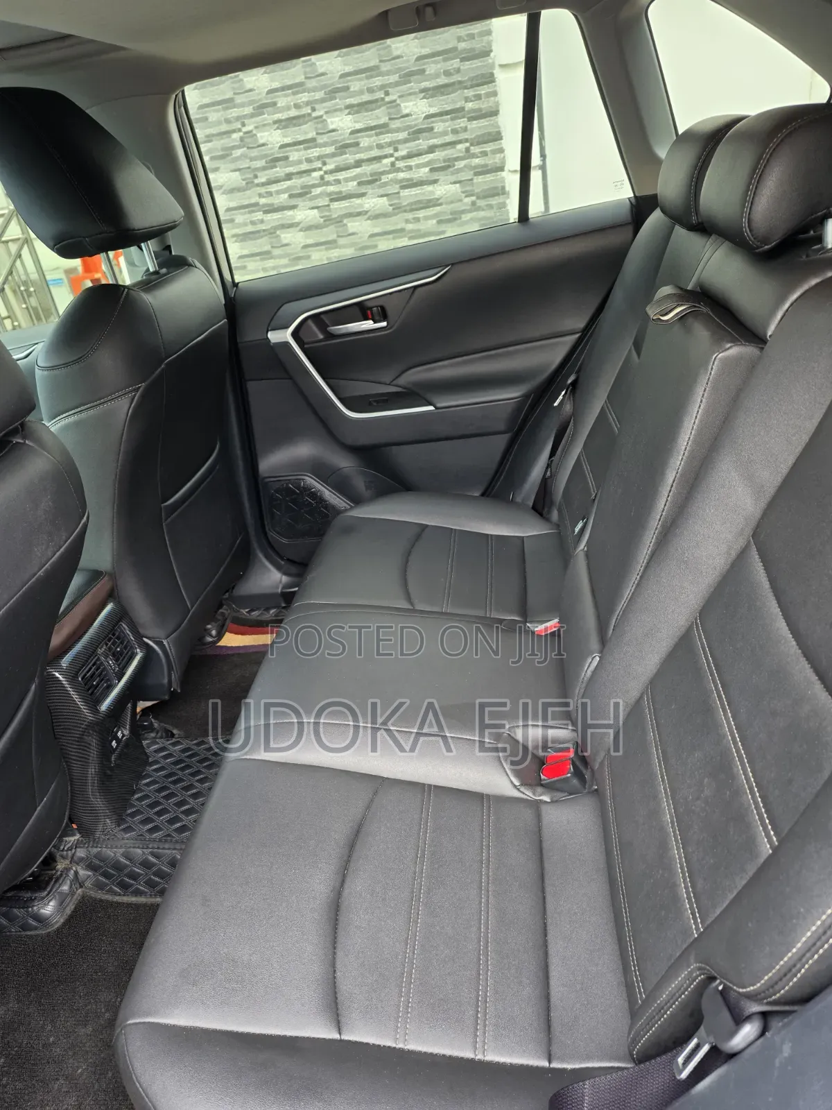 Toyota RAV4 XLE 2021 Gray