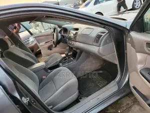 Toyota Camry 2005 Gray