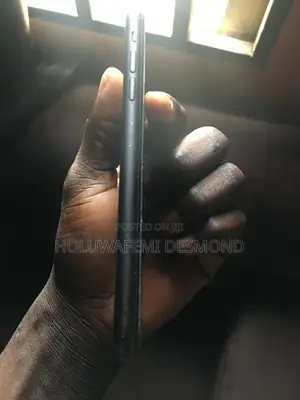Apple iPhone 11 64 GB Black