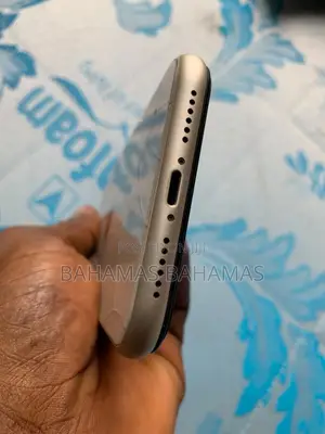 Apple iPhone 11 64 GB White