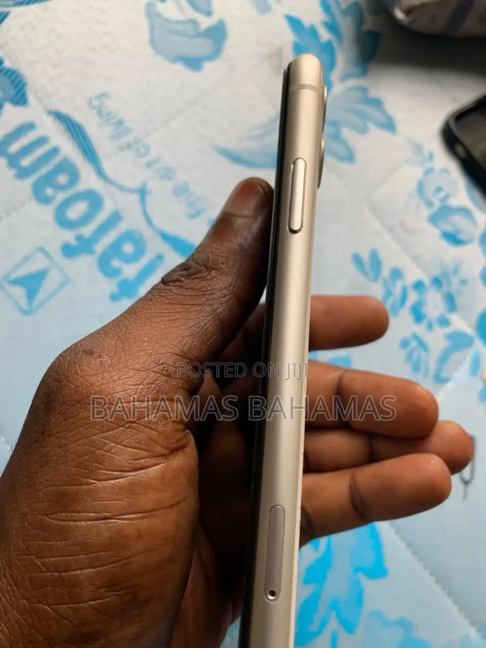 Apple iPhone 11 64 GB White