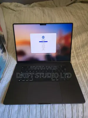 Laptop Apple MacBook Pro 2023 M3 Pro 18GB Apple M3 Pro SSD 512GB