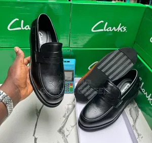 Clarks Men's Black Leather Penny Loafers
