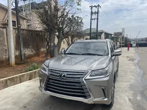 Lexus LX 2018 Gray