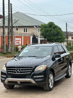 Mercedes-Benz M Class 2013 Beige
