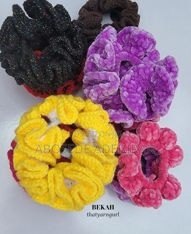 Crochet Hair Scrunchie