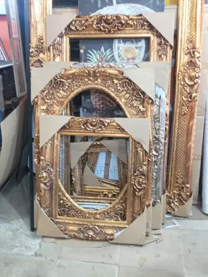 Royal Frames