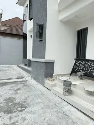 2bdrm Block of Flats in 6Th Avenue Gwarinpa, Bunkoro for rent