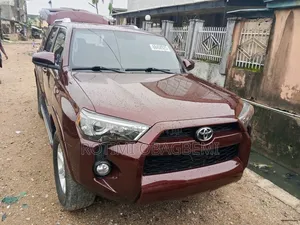 Toyota 4-Runner SR5 Premium 4dr 4x4 (4.0L 6cyl 5A) 2016 Red