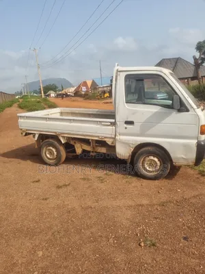 Suzuki APV Minibus 2000 White