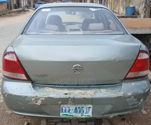 Nissan Sunny 2008 Green