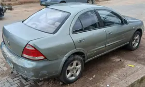 Nissan Sunny 2008 Green