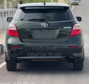 Toyota Matrix 2011 Green