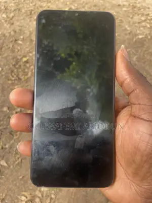 Vivo Y33s 128 GB Gray