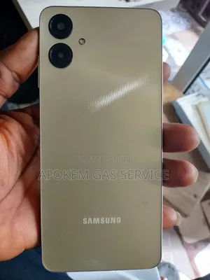 Samsung Galaxy A06 64 GB Gold