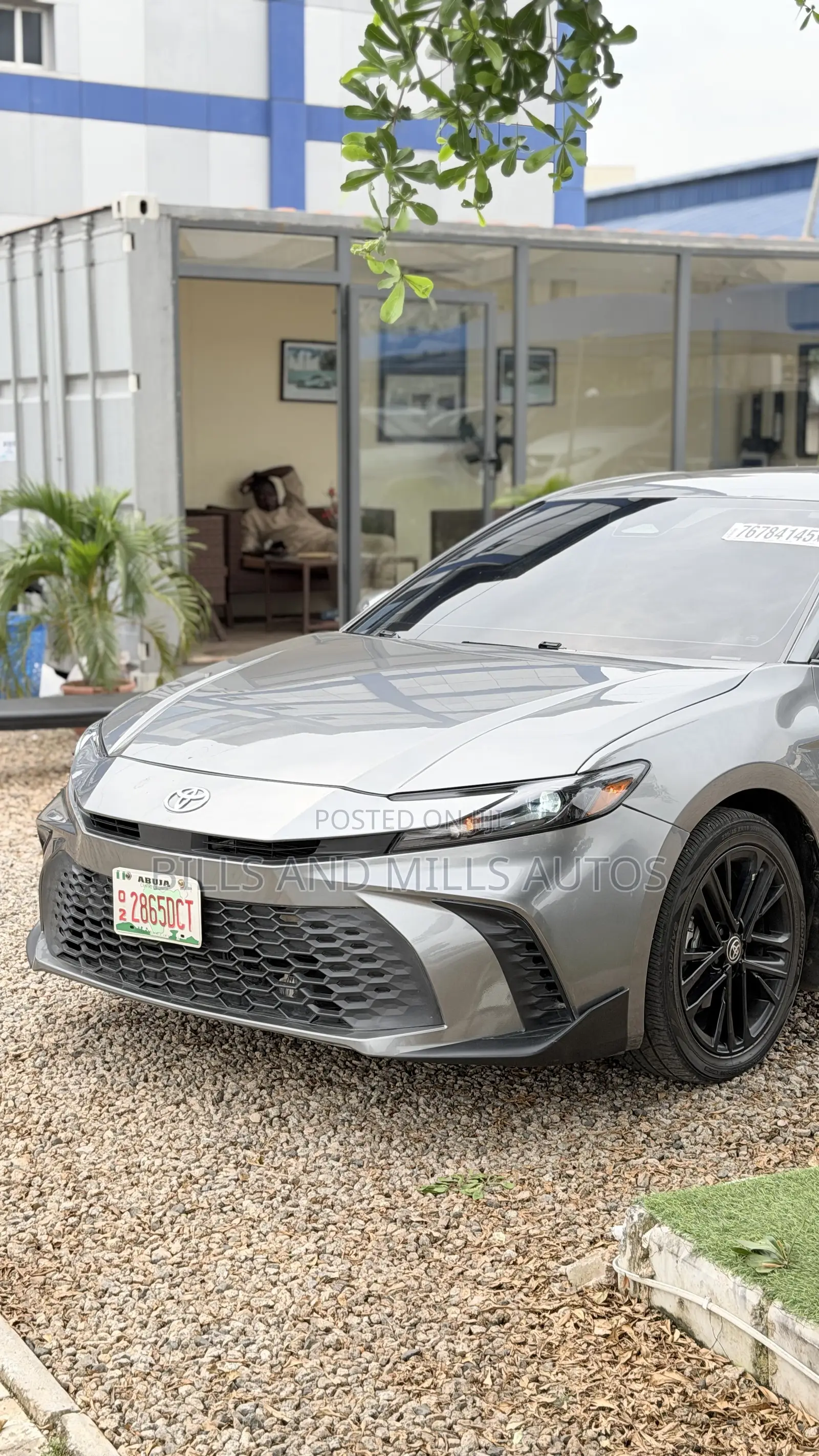 Toyota Camry SE 2025 Gray