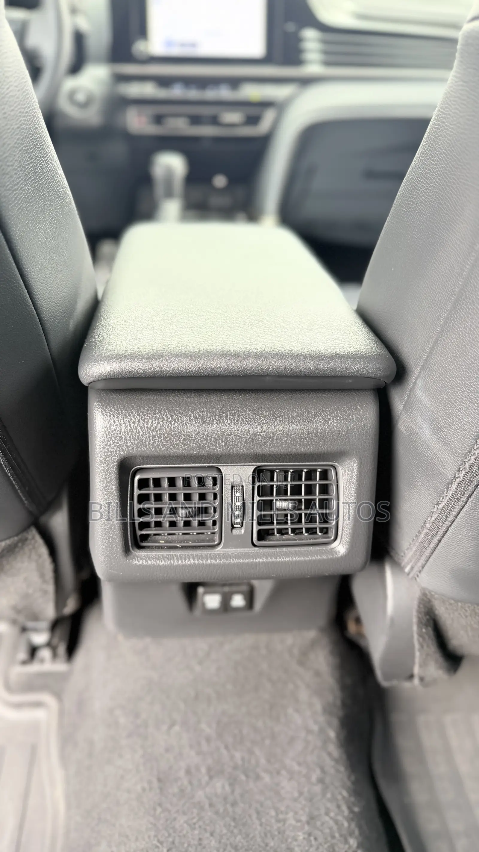 Toyota Camry SE 2025 Gray