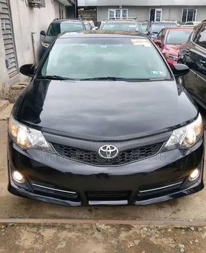 Toyota Camry SE 4dr Sedan (2.5L 4cyl 6A) 2013 Black