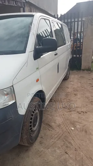 Volkswagen Transporter 2005 White
